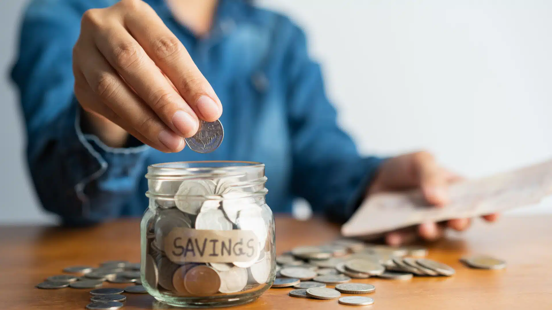 How to Lower Your Monthly Bills Without Major Lifestyle Changes